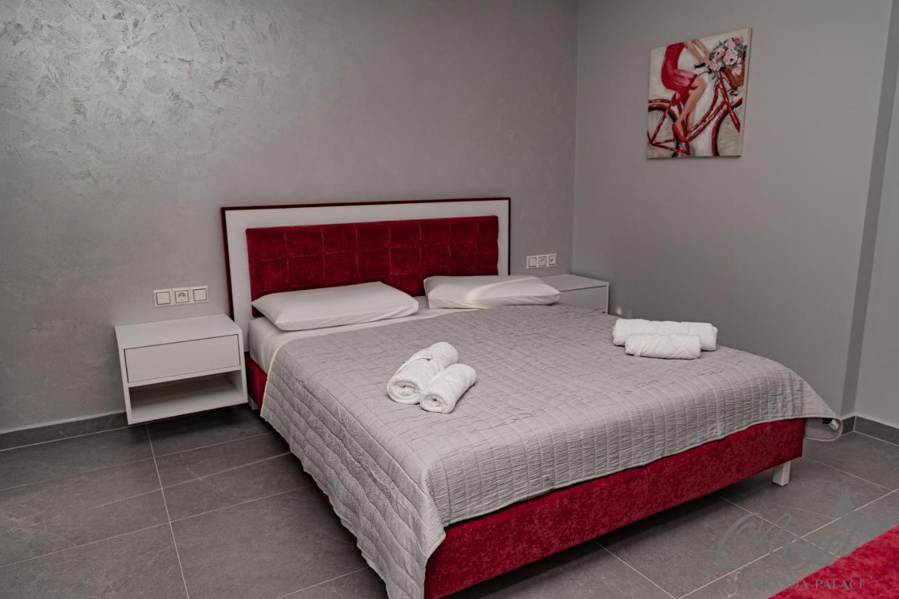 Angel Palace Hotel *